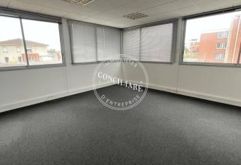 Location bureaux Toulouse - Proche bus et commerces