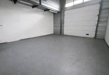 Local d'activité à louer Saint-Cyr-sur-Loire - Proche bus