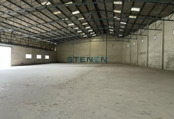 Local industriel et commercial à louer Bouc-Bel-Air - A7 et Aéroport Marseille Provence