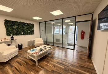 Local d'activité et bureaux à louer Beauvais - Proche axes routiers