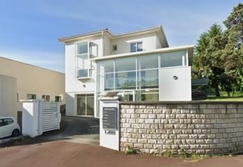 Vente immeuble de bureaux Saintes - Centre-ville et parking