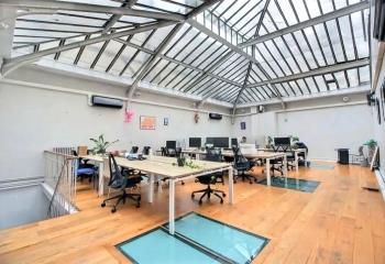 Location bureaux Paris 10 - Quartier dynamique sous verrière