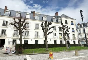 Location local commercial Tours Centre - Proche transports