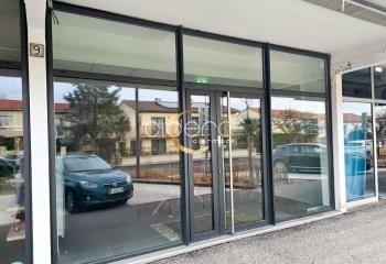 Local commercial à louer Cournon-d'Auvergne centre-ville - Proche A75