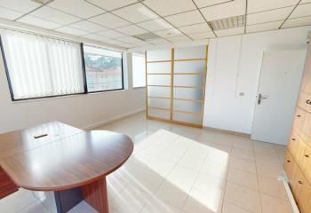 Location bureau Nice Ouest - 1er étage avec vue mer
