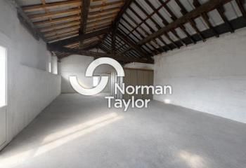 Local professionnel à louer Saint-Genis-des-Fontaines - Entrée indépendante