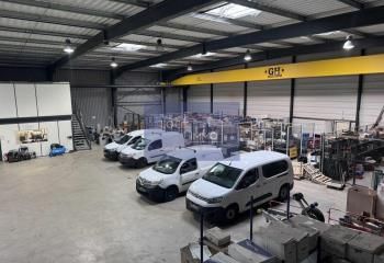 Local d'activité à louer Eysines - Pont roulant 3,2T - Proche Bordeaux