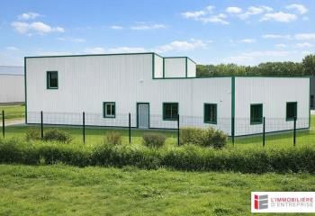 Local d'activité vitré à louer Étrelles - Proche D118