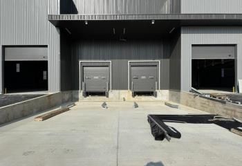 Location activité/entrepôt - 830 m²