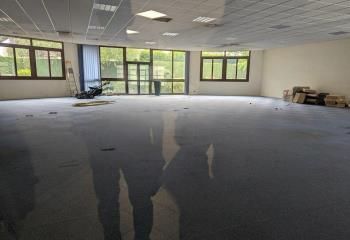 Location bureaux Saint-Étienne-du-Rouvray - Proche de nombreux parkings