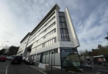 Location bureaux Tassin-la-Demi-Lune - Proche bus et Lyon 9e