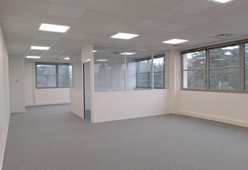 Vente bureaux Saint-Genis-Laval - Proche transports