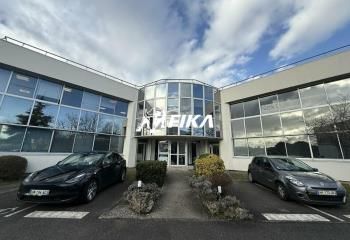 Location bureaux Mérignac - Proche bus et tram, parking 20 places