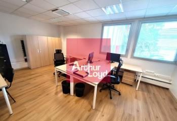 Location bureaux Cournon-d'Auvergne - Climatisation et parking