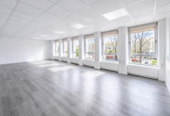 Location bureaux Paris 19 - Quartier de la Villette, vue Bassin