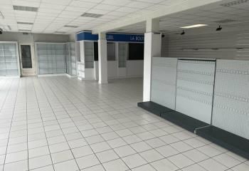 Local commercial à louer Saint-Martin-des-Champs - Rue passante