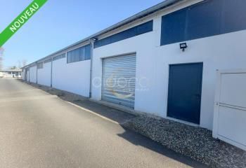 Dépôt à louer Thiers - Proche A89 et transports en commun