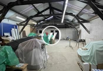 Local d'activité à louer Marseille 15e - Accès poids lourds et sécurisé