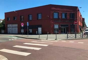 Local d'activité à louer Lille - Porte sectionnelle