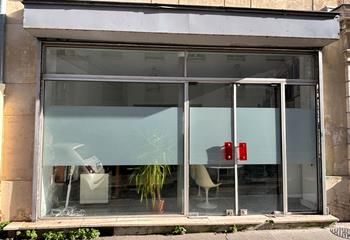 Local commercial à louer Paris 11e - Double accès