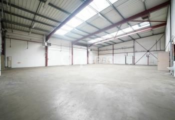 Local d'activité à louer Mornant - Proche bus et immédiate