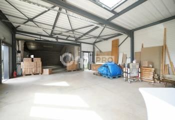 Local d'activité à louer Sainte-Consorce - Bus 72, 222