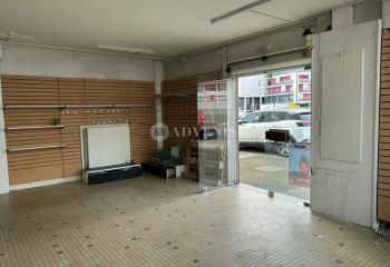 Location local commercial Tours - Axe très passager