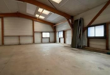 Location local d'activité à Saint-Nolff près de Vannes