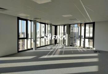 Location bureaux Bordeaux Euratlantique - Proche gare Saint-Jean et trams C/D