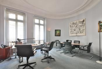 Location local pro Paris 8 près métro Saint-Philippe-du-Roule