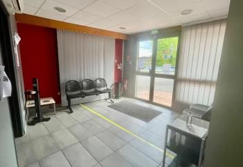 Bureaux à vendre ou louer Montrevel-en-Bresse face Carrefour