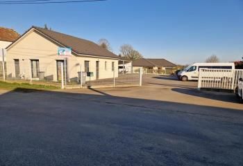 Bâtiment à vendre Magnac-Bourg - Mixte professionnel et habitation