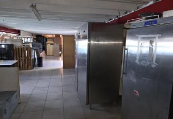 Local commercial à louer Paris 9 - Proche Place d'Estienne d'Orves