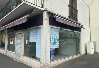 Location local Joué-lès-Tours - Angle avenue Victor Hugo