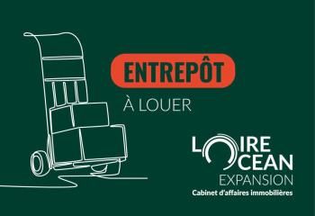 Location entrepôt La Baule - Accès privé et rampe béton
