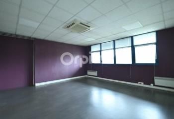 Location bureaux Bron - Proche Lyon, accès direct par la A46