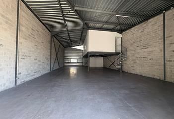 Location entrepôt Le Taillan-Médoc - Proche Bordeaux/Lacanau