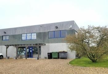 Local d'activité à vendre Eslettes - R+1 avec show-room et bureaux