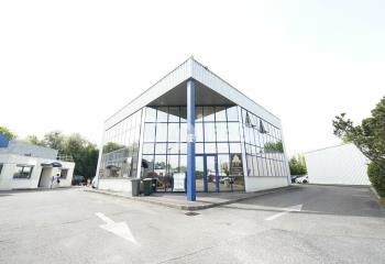 Location bureaux Saint-Genis-Laval - Proche bus ligne 11