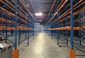 Location entrepôt Émerainville - Stockage et bureaux disponibles