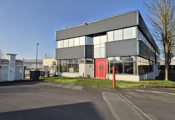 Location locaux mixtes Tigery - Parc clos sécurisé