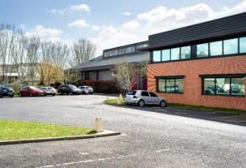 Location local d'activité Saint-Denis - Proche A1/A86 et transports