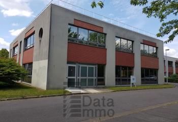 Location bureaux Émerainville - Proche A4, RER et accès sécurisés