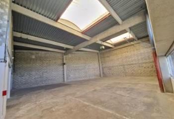 Location entrepôt Saint-Martin-de-Crau - Accès A54 à 4 km
