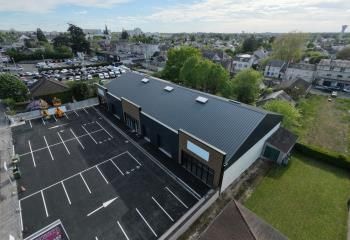 Location local commercial Fleury-les-Aubrais - Rénové et prêt à l'emploi