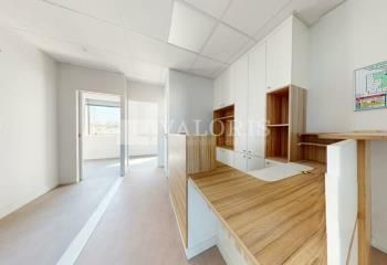 Location bureaux Décines-Charpieu - Tram T3/T7 et bus à proximité