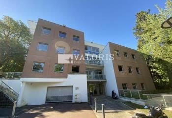 Location bureaux Écully - Proche A6 et transports en commun