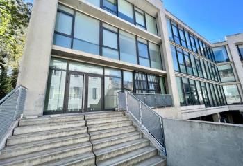 Location bureaux neufs Marseille 11 - La Valentine proche TER et axes routiers