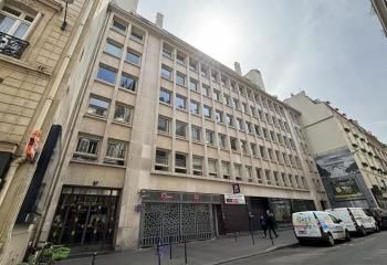 Bureaux à louer Paris 8 - Proche Champs-Élysées et métro Saint-Philippe
