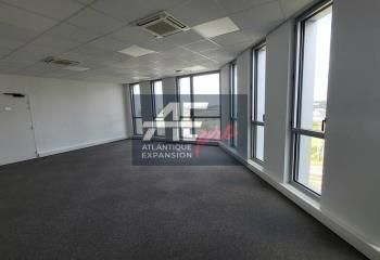 Location bureaux Saint-Nazaire - Entrée de ville, proche parking